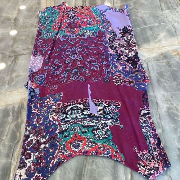 Nicole Miller multicolor sleeveless blouse- size medium - Picture 10 of 11